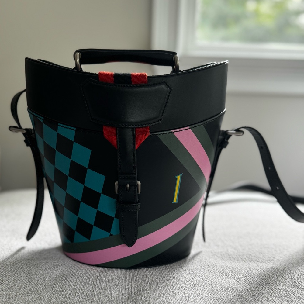 Gucci Fashion Show Exclusive bucket bag / Alessandro Michele Aria Collection